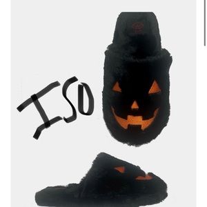 Strangecvlt house slippers